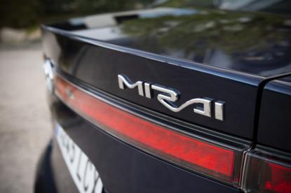 Llega Toyota Mirai, el primer veh�culo el�ctrico de hidr�geno  - Foto 2