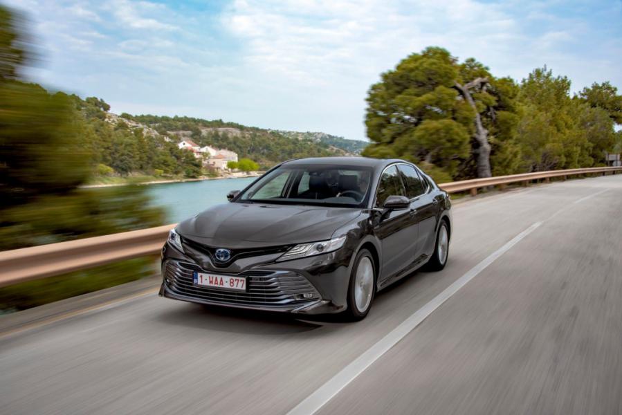 Toyota Camry, la berlina h�brida de nivel superior - Foto